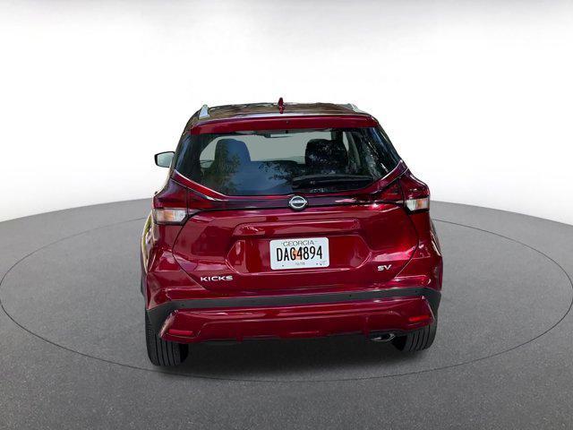 Photo of 2024 Scarlet Ember Tintcoat Nissan Kicks