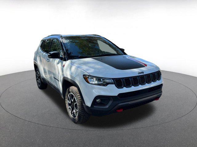 Photo of 2025 Bright White Clearcoat Jeep Compass