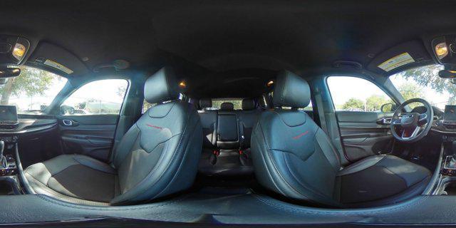 Photo of 2025 Bright White Clearcoat Jeep Compass