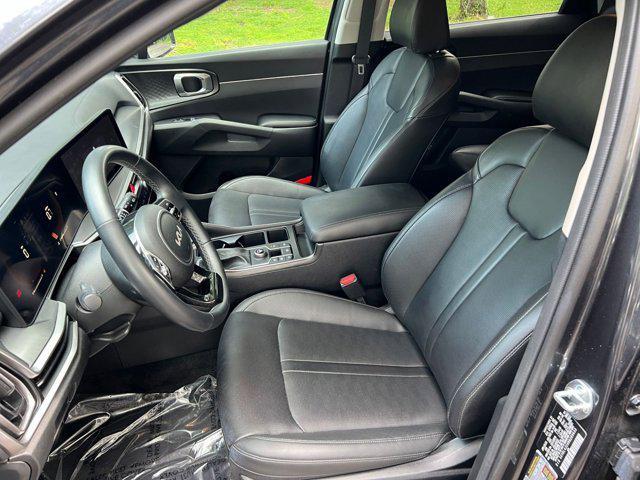 Photo of 2024 Gravity Grey Kia Sorento