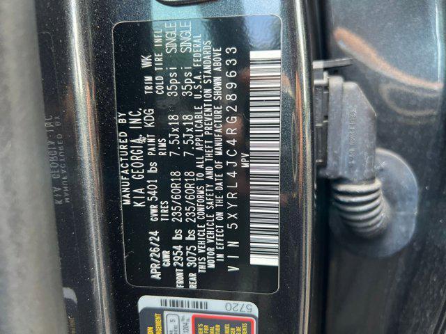 Photo of 2024 Gravity Grey Kia Sorento