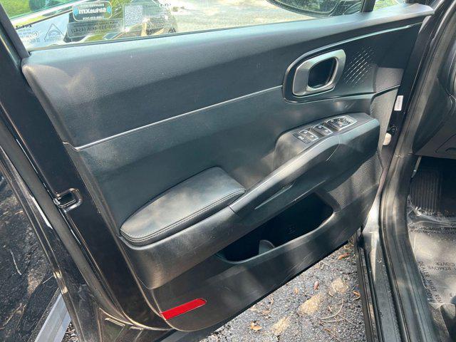 Photo of 2024 Gravity Grey Kia Sorento