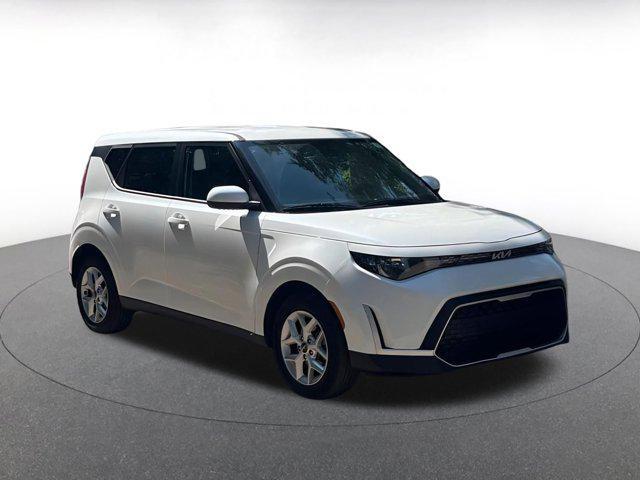 2023 Chrysler Voyager
