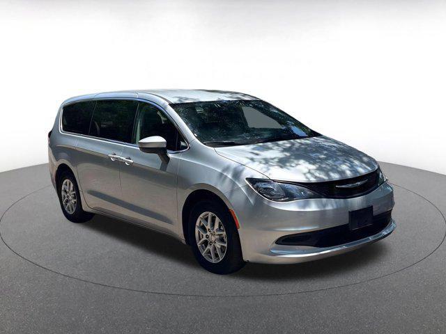 2023 Chrysler Voyager