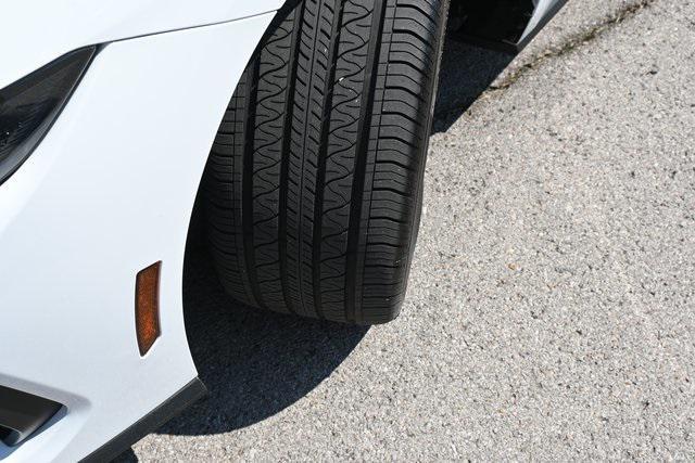 Photo of 2024 Oxford White Ford Mustang