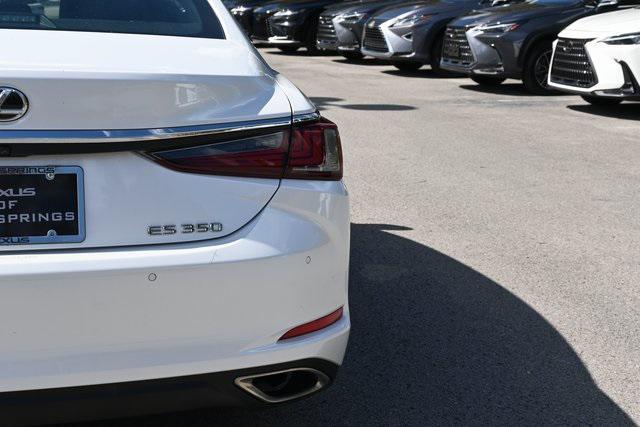 Photo of 2023 White Pearl Lexus ES 350