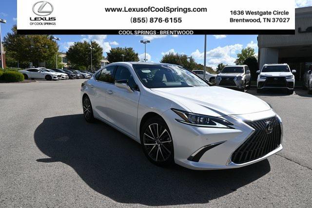 Photo of 2023 White Pearl Lexus ES 350