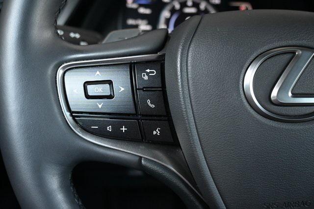 Photo of 2023 White Pearl Lexus ES 350