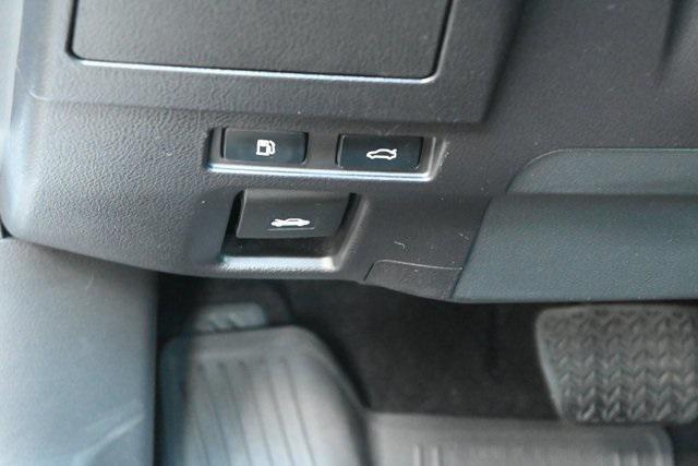 Photo of 2023 White Pearl Lexus ES 350