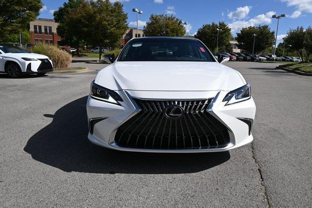 Photo of 2023 White Pearl Lexus ES 350