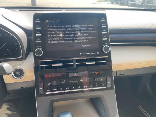 Photo of 2020 Wind Chill Pearl Toyota Avalon