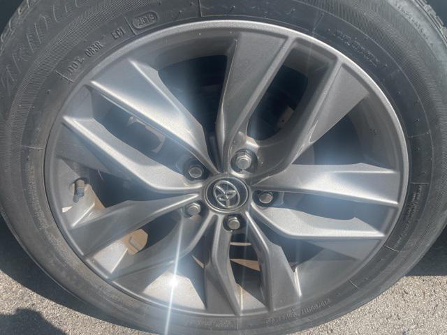 Photo of 2020 Wind Chill Pearl Toyota Avalon