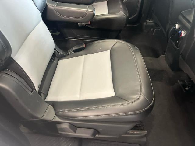 Photo of 2022 Star White Ford Explorer
