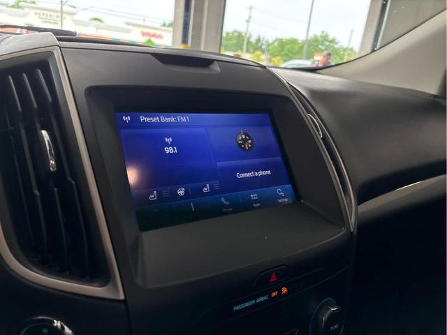 Photo of 2020 Burgundy Velvet Metallic Tinted Clearcoat Ford Edge