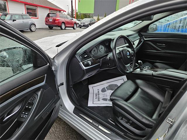Photo of 2011 Titanium Silver Metallic BMW 528