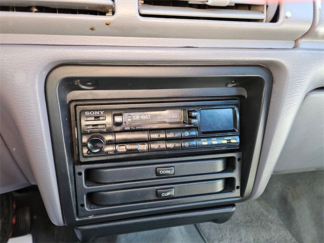 Photo of 1995 Silver Ford Taurus
