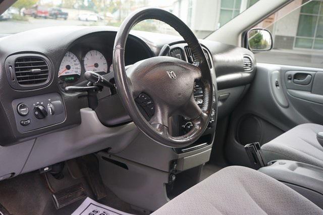 Photo of 2006 Midnight Blue Pearlcoat Dodge Grand Caravan