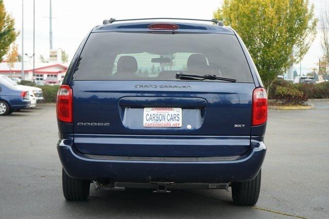 Photo of 2006 Midnight Blue Pearlcoat Dodge Grand Caravan