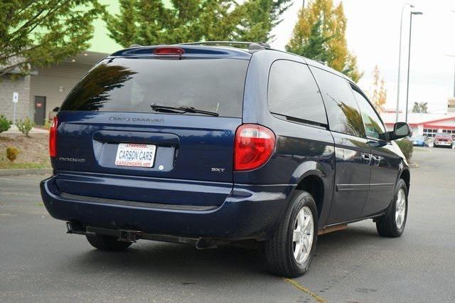 Photo of 2006 Midnight Blue Pearlcoat Dodge Grand Caravan