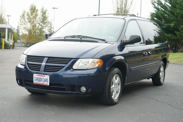 Photo of 2006 Midnight Blue Pearlcoat Dodge Grand Caravan