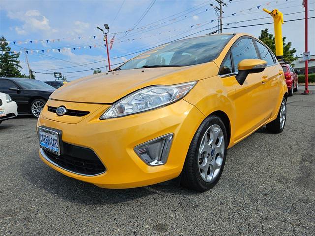 Photo of 2013 Yellow Blaze Metallic Tri-coat Ford Fiesta