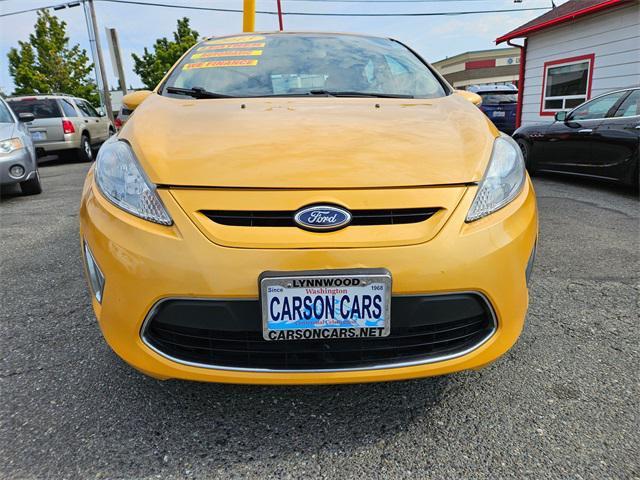 Photo of 2013 Yellow Blaze Metallic Tri-coat Ford Fiesta