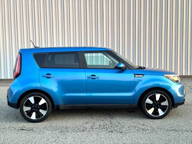Photo of 2016 Blue Kia Soul
