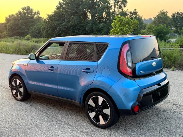 Photo of 2016 Blue Kia Soul
