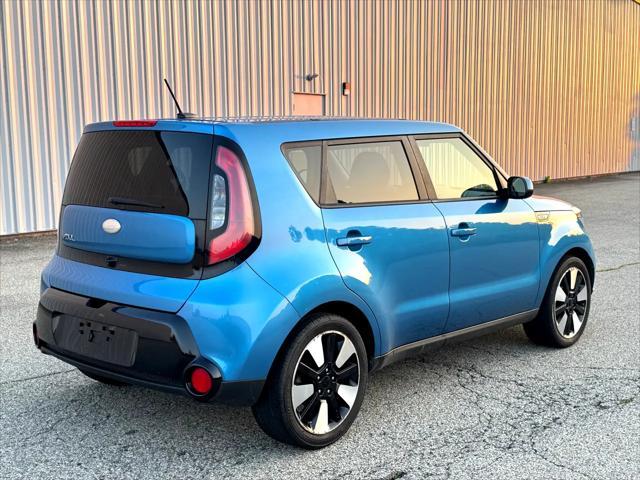 Photo of 2016 Blue Kia Soul