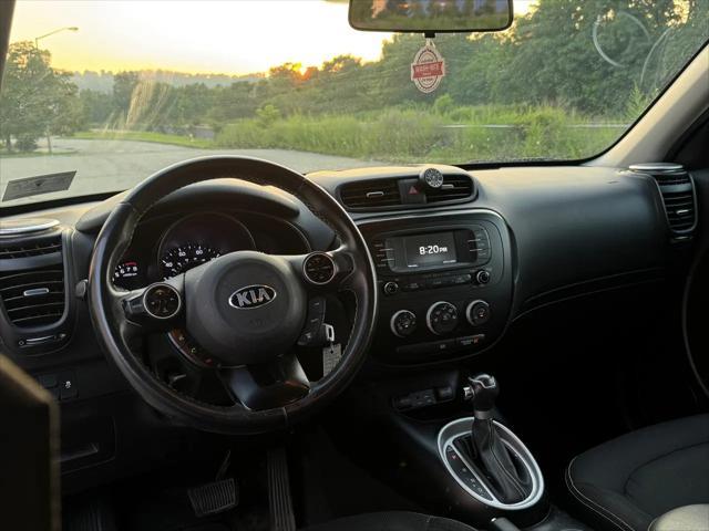 Photo of 2016 Blue Kia Soul