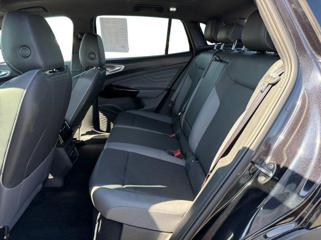 Photo of 2023 Deep Black Pearl Volkswagen ID.4