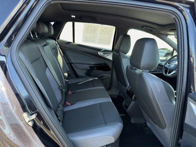 Photo of 2023 Deep Black Pearl Volkswagen ID.4