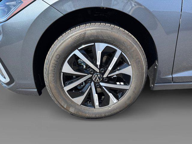 Photo of 2025 PLATINUM GRAY Volkswagen Jetta