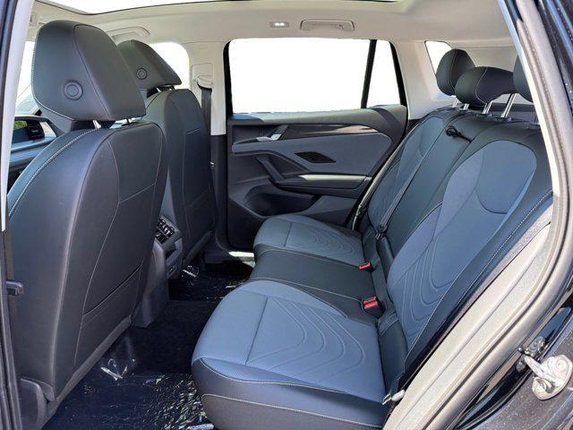 Photo of 2025 BLACK PEARL Volkswagen Tiguan
