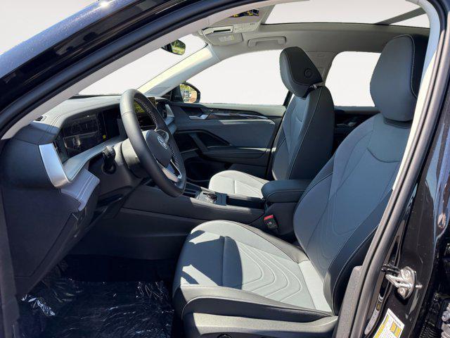 Photo of 2025 BLACK PEARL Volkswagen Tiguan