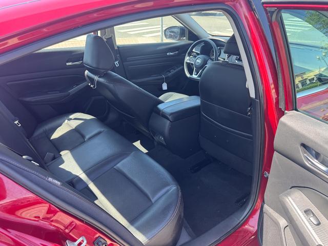 Photo of 2020 red Nissan Altima