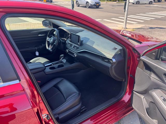 Photo of 2020 red Nissan Altima