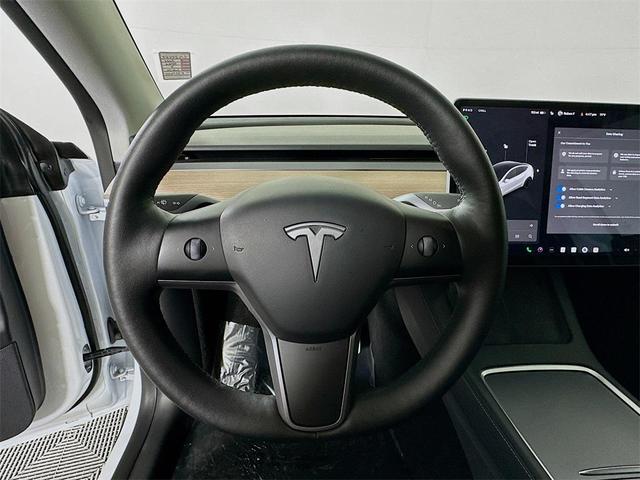 Photo of 2022 Pearl White Multi-Coat Tesla Model Y
