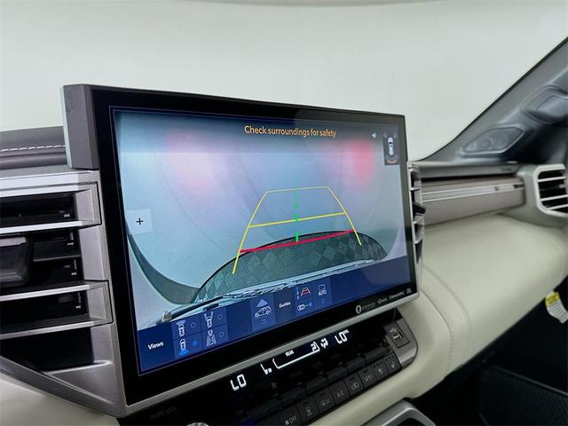 Photo of 2024 Pearl Toyota Sequoia