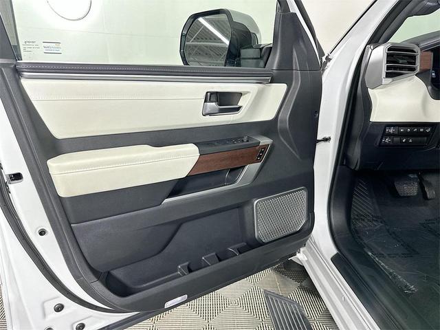 Photo of 2024 Pearl Toyota Sequoia