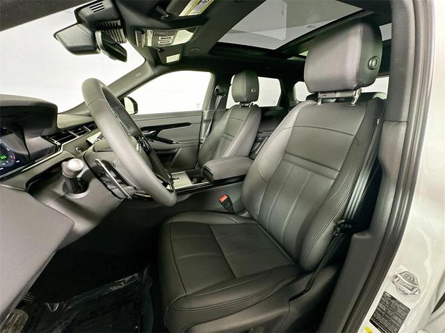 Photo of 2026 Fuji White Land Rover Range Rover Evoque