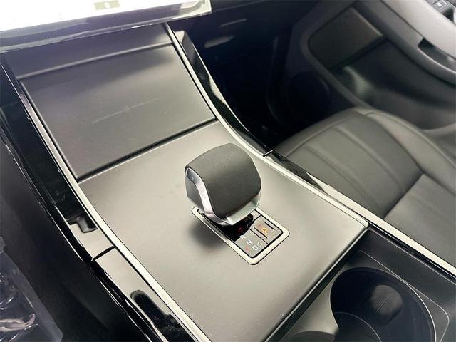 Photo of 2026 Fuji White Land Rover Range Rover Evoque