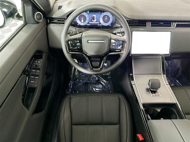 Photo of 2026 Fuji White Land Rover Range Rover Evoque