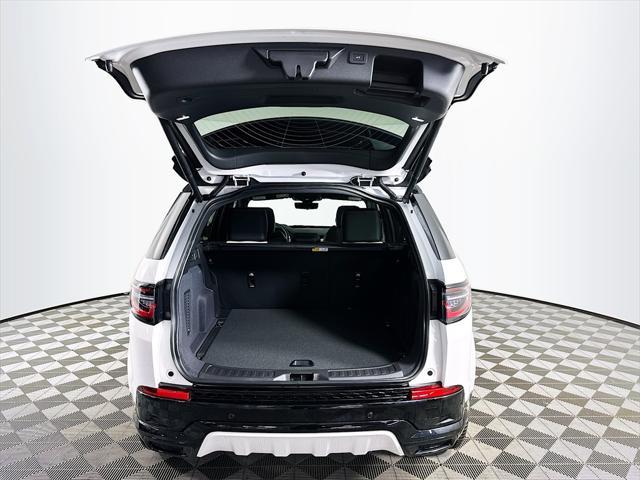 Photo of 2025 Fuji White Land Rover Discovery Sport