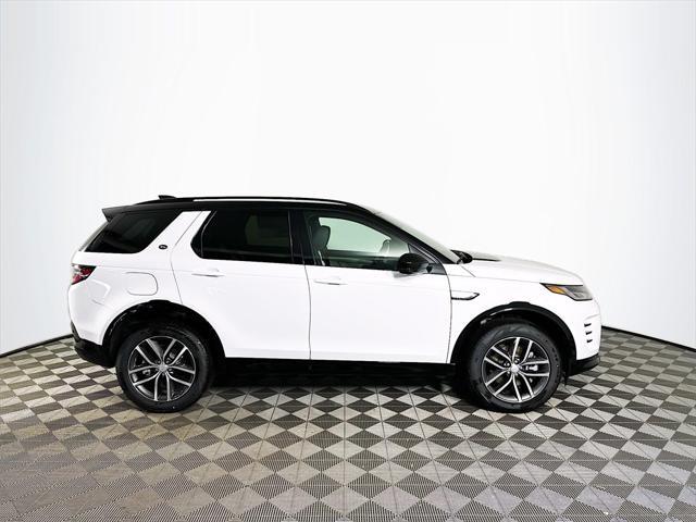 Photo of 2025 Fuji White Land Rover Discovery Sport