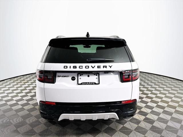 Photo of 2025 Fuji White Land Rover Discovery Sport