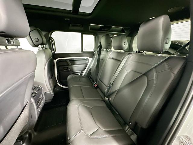 Photo of 2025 Fuji White Land Rover Defender