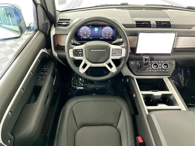 Photo of 2025 Fuji White Land Rover Defender
