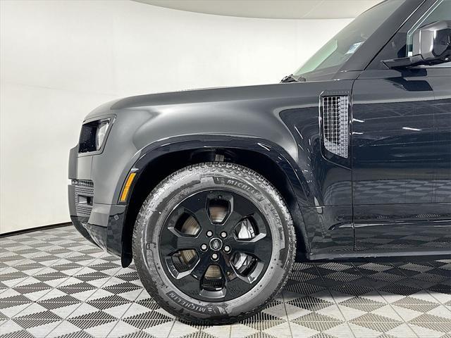 Photo of 2025 Santorini Black Metallic Land Rover Defender