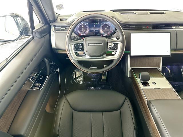 Photo of 2025 Black Land Rover Range Rover